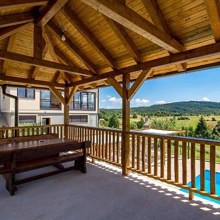 1 Bedroom Beautiful Apartment In Rakovica Exterior foto